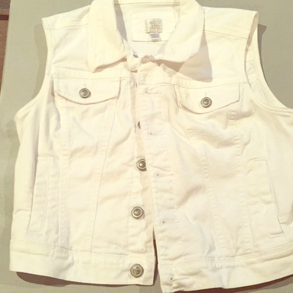 white sleeveless denim jacket